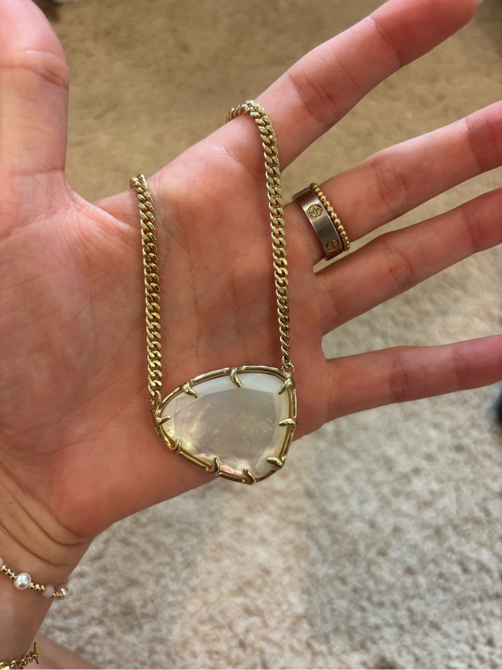Kendra Scott Mother of Pearl reversible Merritt leaf Necklace